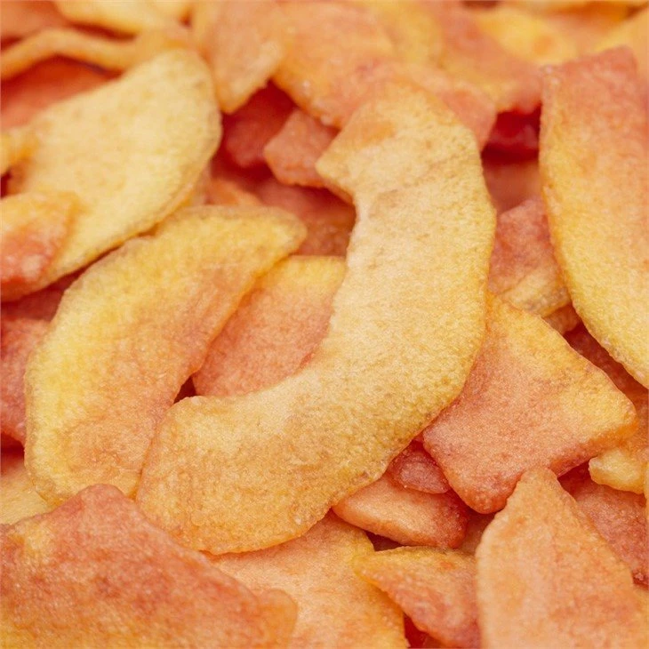 Vacuum Fried Papayachips golden